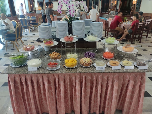 ホテル キングストン イン