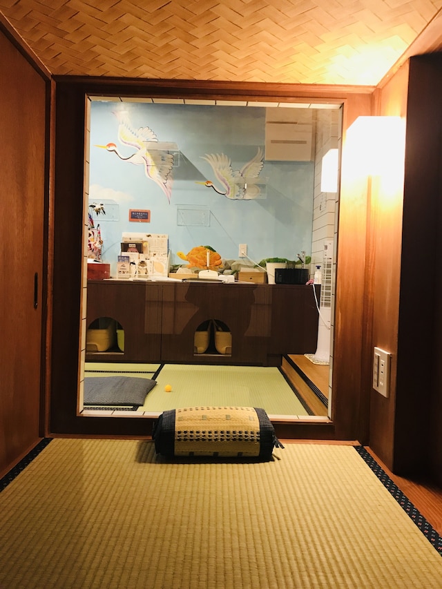 ねこ浴場 & ねこ旅籠 保護猫カフェ ネコパプリック大阪