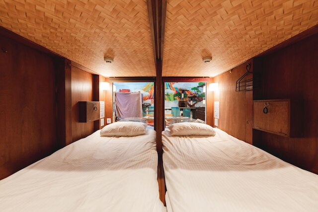 ねこ浴場 & ねこ旅籠 保護猫カフェ ネコパプリック大阪