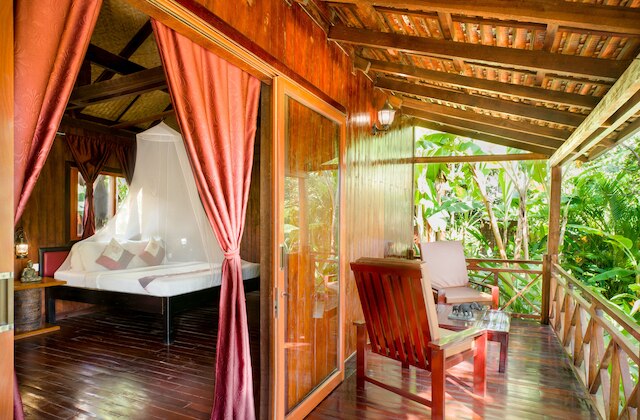 フローティング クメール ビレッジ リゾート