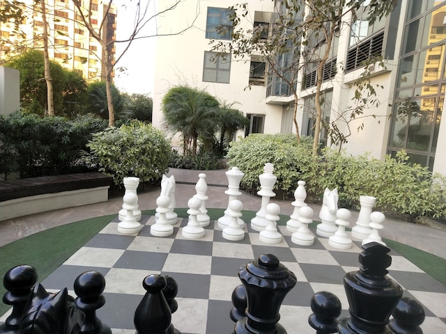 ワン イーストウッド アベニュー