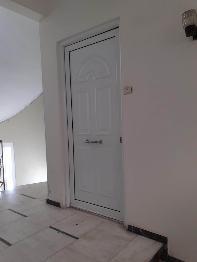 エレガント アパートメント