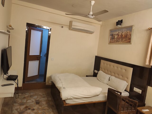 ホテル ハレ ラマ デラックス