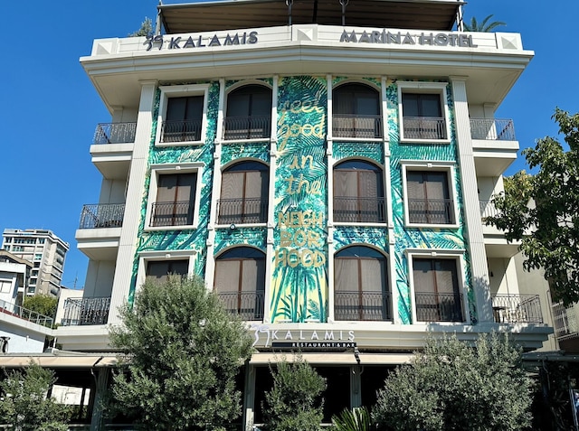 39 カラミス マリーナ ホテル