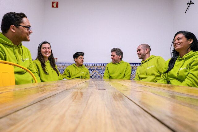 ヘルプ ユアセルフ ホステルズ - レステロ