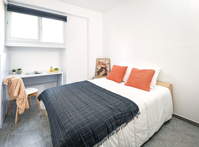 クワイエット ストリート イン ア セントラル ロケーション アパートメント