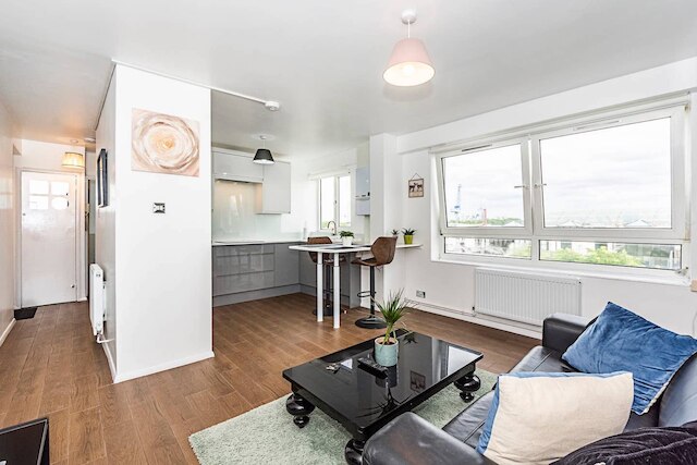 マグニフィセント アンド セントラリー ロケーテッド フラット