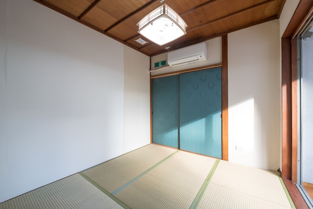 Naha Condominium Maejima House