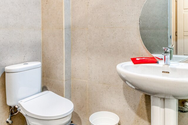 レッドドアーズ プラス ニア タマン イスマイル マルズキ