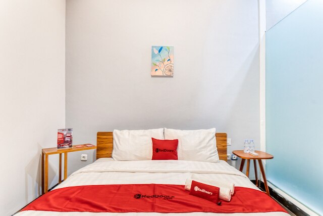 レッドドアーズ プラス ニア タマン イスマイル マルズキ