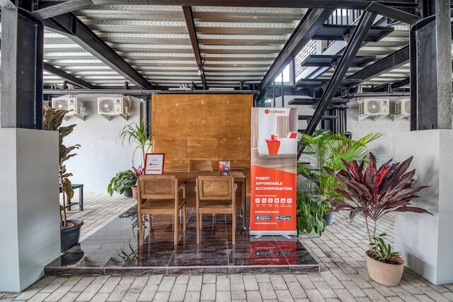 レッドドアーズ シャリア アット ババダン バル ジャカル