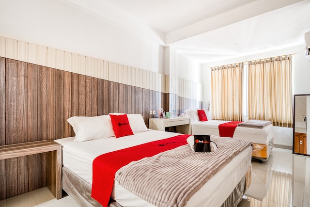 レッドドアーズ ニア ウンタグ スラバヤ