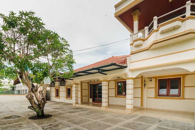 レッドドアーズ シャリア アット ジャラン ドタ マンシュール メダン