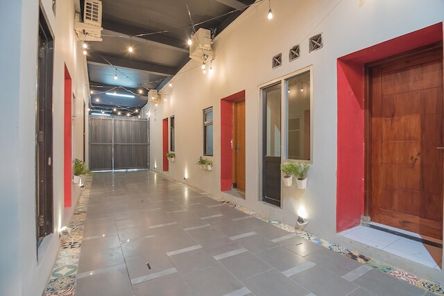 レッドドアーズ アット キアラコンドン