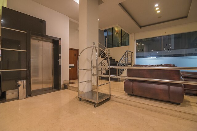 レッドドアーズ プレミアム ニア パリ ヴァン ジャワ モール