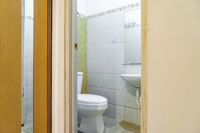 レッドドアーズ アット クボン カチャン