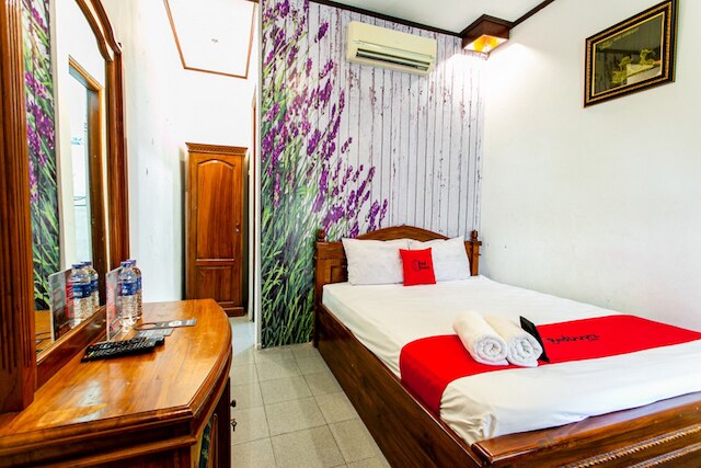 レッドドアーズ プラス ニア タマン サリ 2