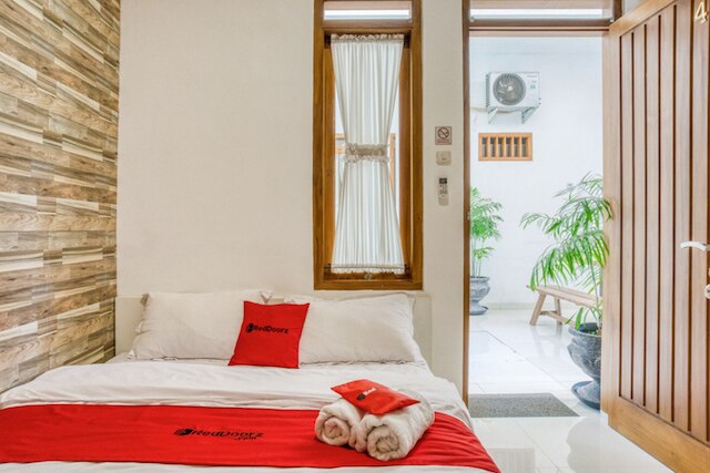 レッドドアーズ シャリア ニア タマン プランギ ジョグジャ 2