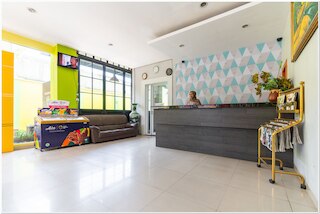 レッドドアーズ プラス アット ハルタスニン エリア