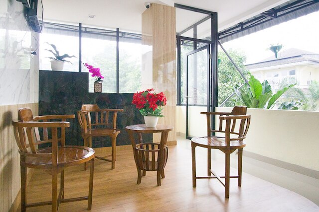 レッドドアーズ アット RS アダム マリク メダン