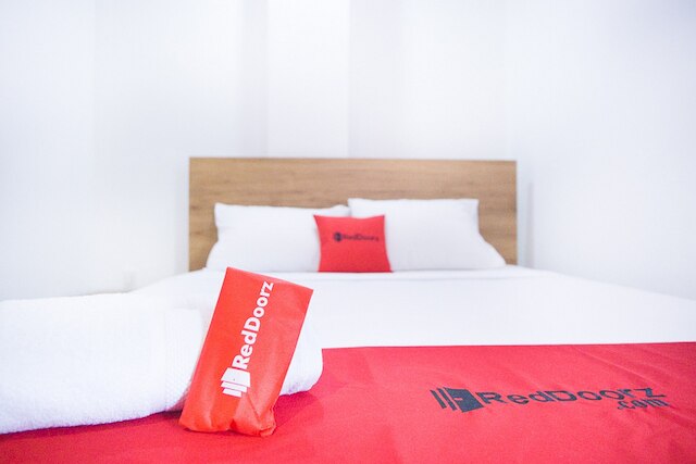 レッドドアーズ アット RS アダム マリク メダン