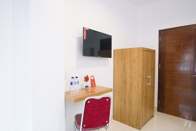 レッドドアーズ アット RS アダム マリク メダン