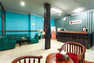 レッドドアーズ ニア ユキ シンパン ラヤ モール メダン 2