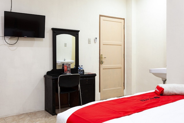 レッドドアーズ ニア ユキ シンパン ラヤ モール メダン 2