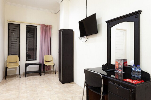 レッドドアーズ ニア ユキ シンパン ラヤ モール メダン 2