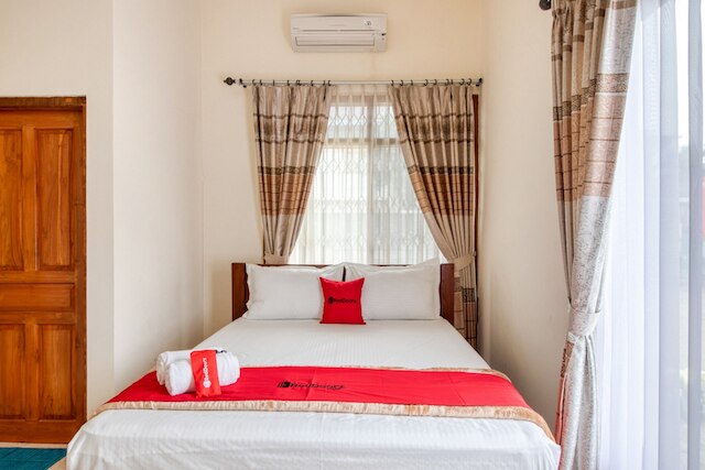 レッドドアーズ ニア ウニベルシタス ガジャ マダ