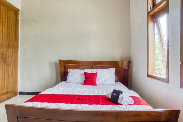 レッドドアーズ アット ジャカル アタス KM 10