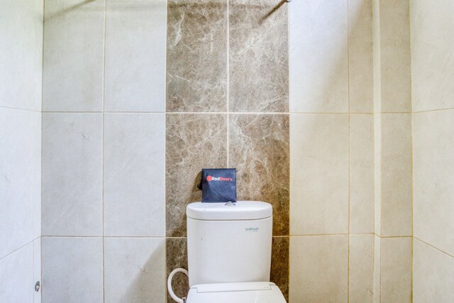 レッドドアーズ アット ジャカル アタス KM 10