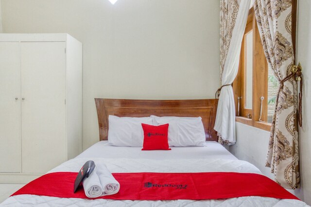 レッドドアーズ アット ジャカル アタス KM 10