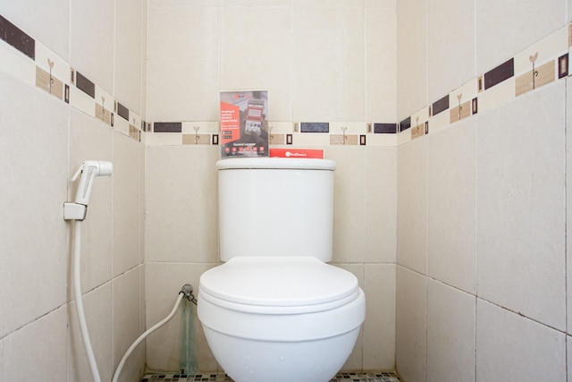 レッドドアーズ ニア パララヤン バトゥ