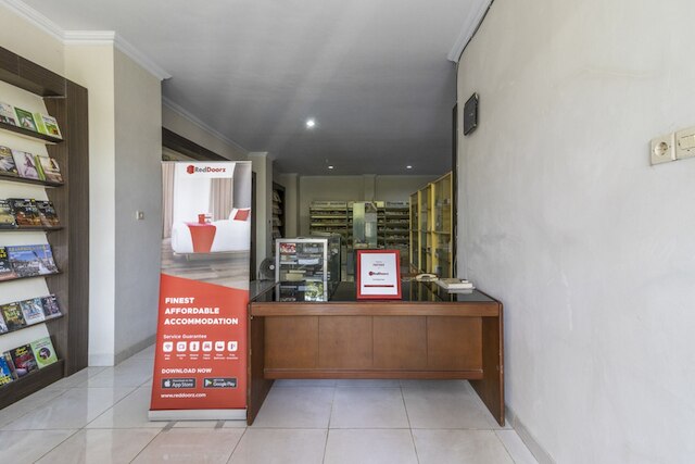 レッドドアーズ ニア コョンドンチャトゥール バス ステーション