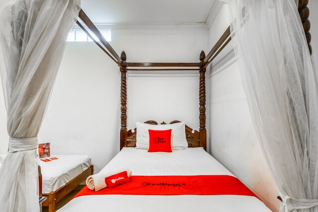 レッドドアーズ プラス ニア レンプヤンガン ステーション 4