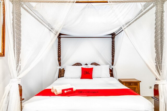 レッドドアーズ プラス ニア レンプヤンガン ステーション 4