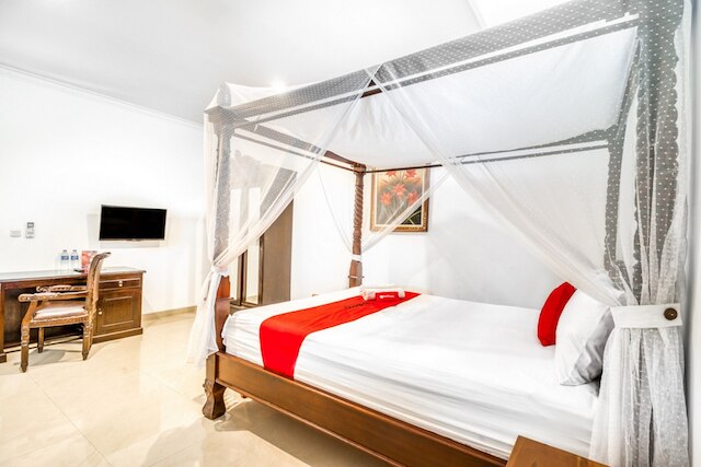 レッドドアーズ プラス ニア レンプヤンガン ステーション 4