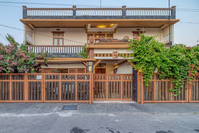 レッドドアーズ プラス ニア レンプヤンガン ステーション 4