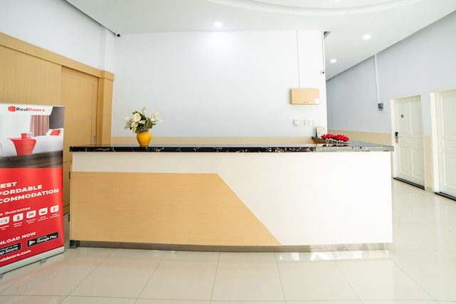 レッドドアーズ プラス ニア タムリン プラザ メダン