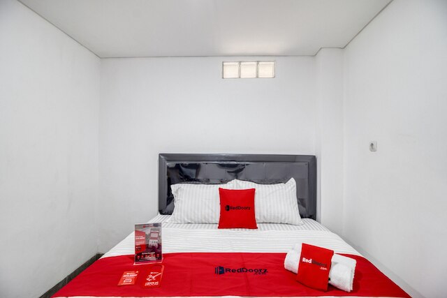 レッドドアーズ シャリア ニア ガレリア モール ジョグジャカルタ