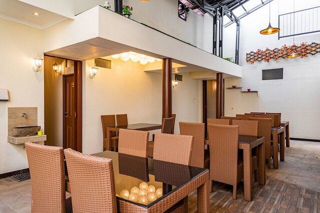 レッドドアーズ ニア アルン アルン バンドン 2