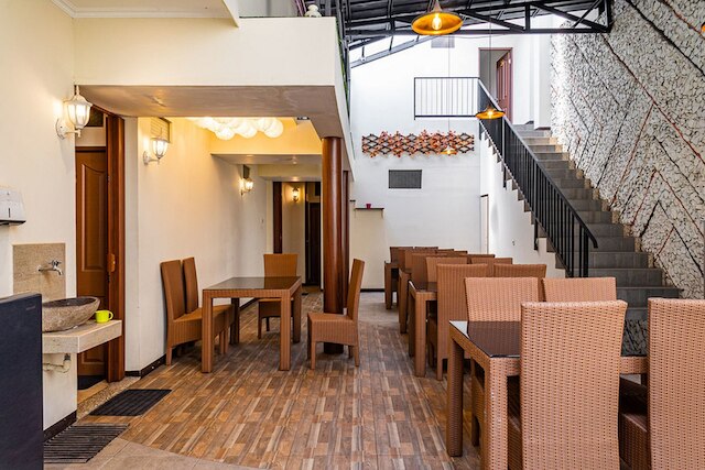 レッドドアーズ ニア アルン アルン バンドン 2