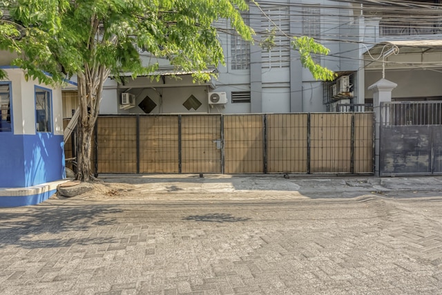 レッドドアーズ ニア ウィディア マンダラ ユニバーシティ