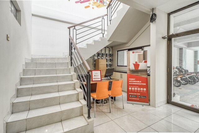 レッドドアーズ ニア アファンディ ゲジャヤン 2