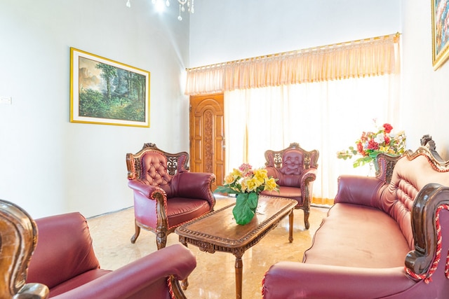 レッドドアーズ シャリア ニア バライ コタ バトゥ