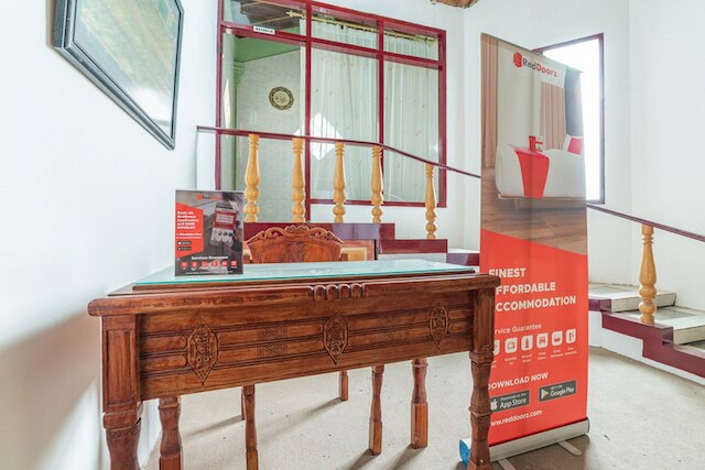 レッドドアーズ シャリア ニア バライ コタ バトゥ