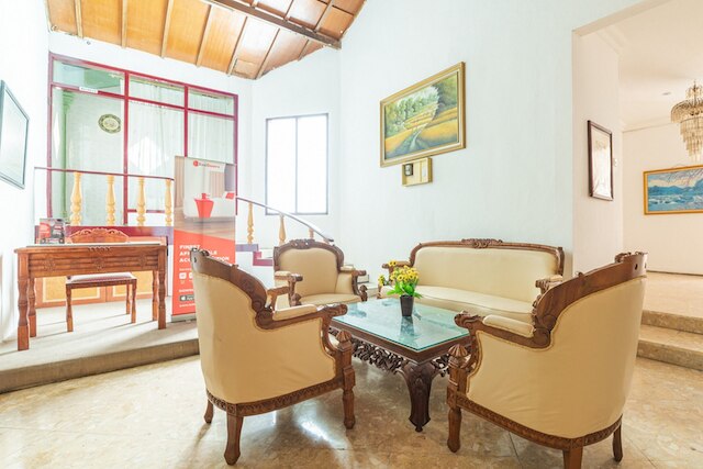 レッドドアーズ シャリア ニア バライ コタ バトゥ