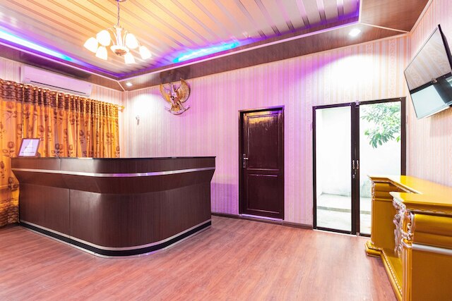 レッドドアーズ プラス ニア ウニベルシタス メトディスト メダン