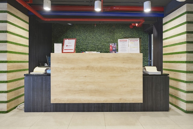 レッドドアーズ アパートメント ニア グランド シティ モール